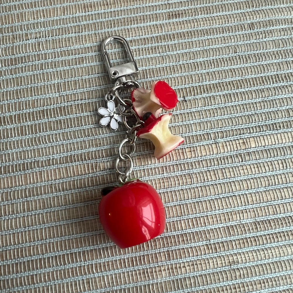 Apple, apple cores and flower bag charm/ Keychain - Picture 3 of 4